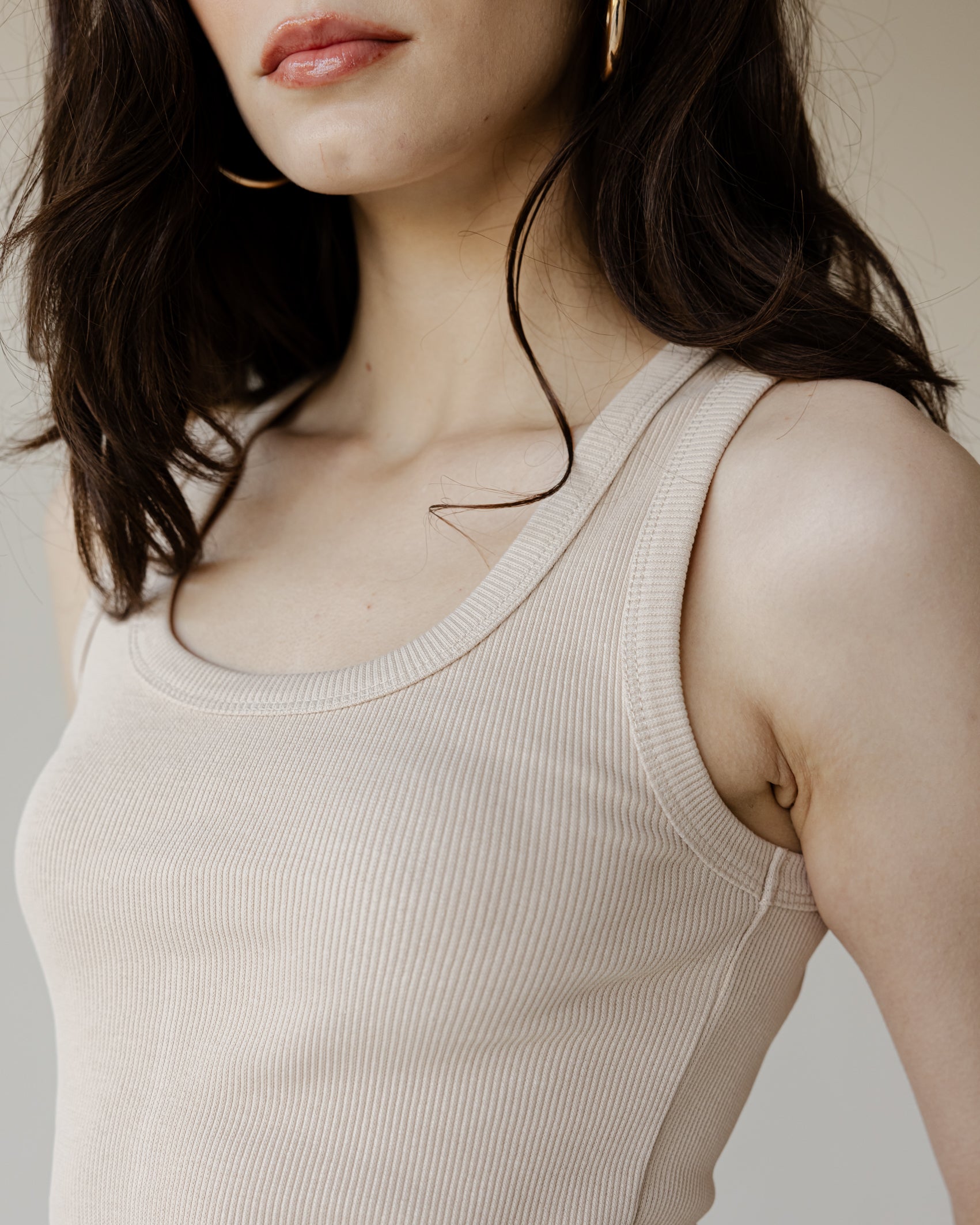 Beige Sleveless Round Tank
