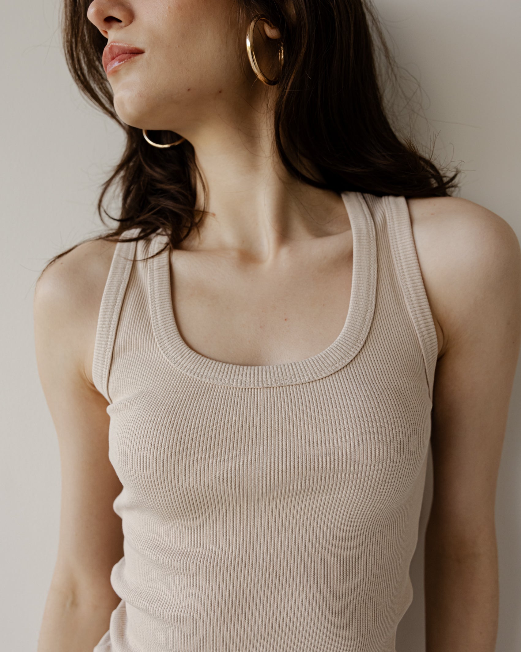 Beige Sleveless Round Tank