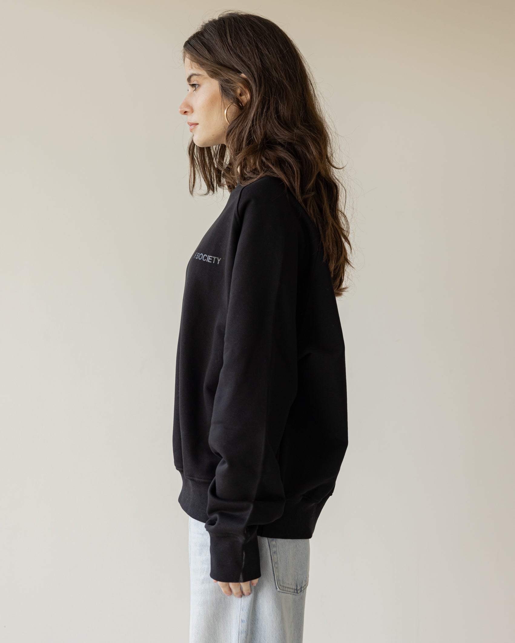Hefty Black Crewneck