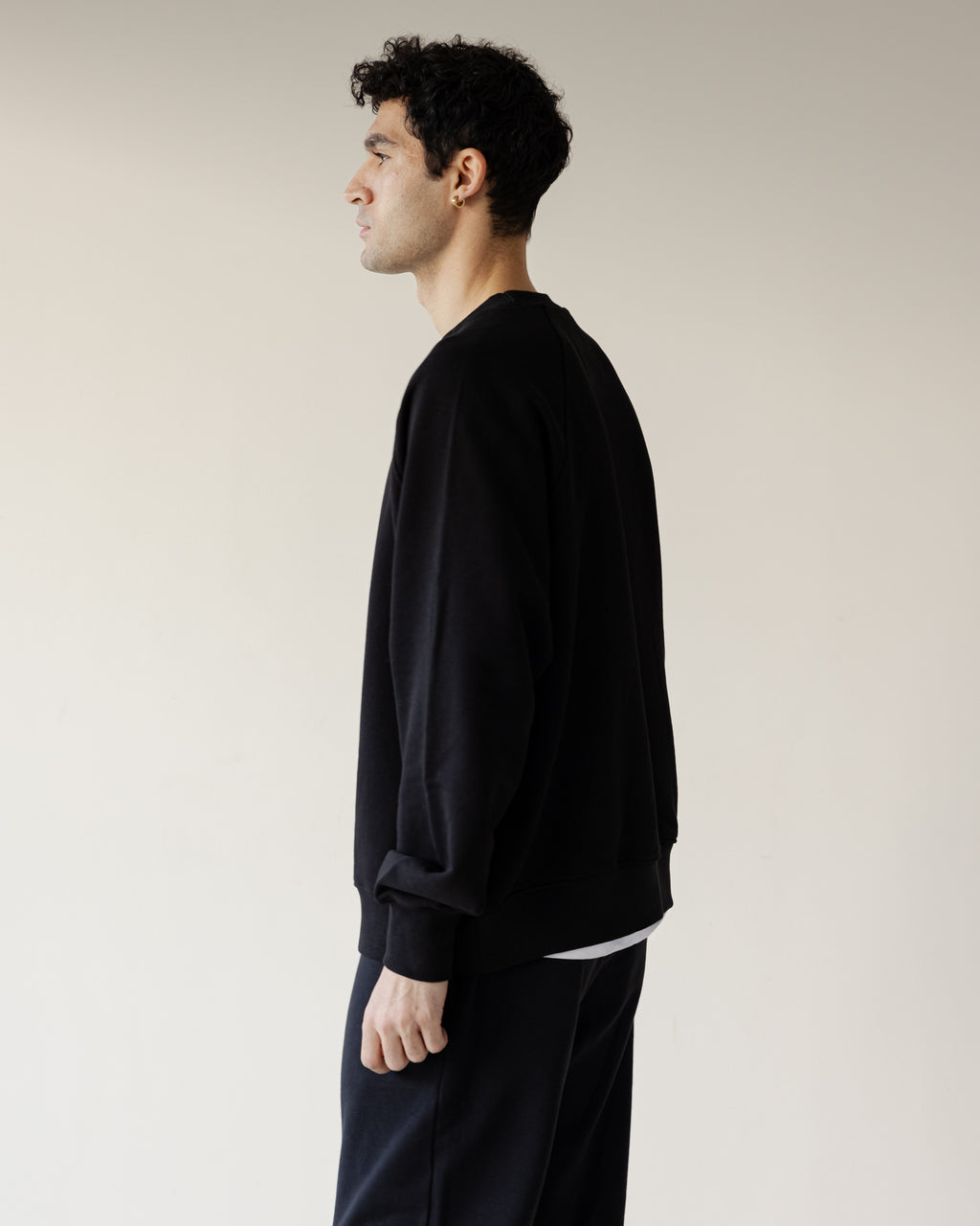 Hefty Black Crewneck