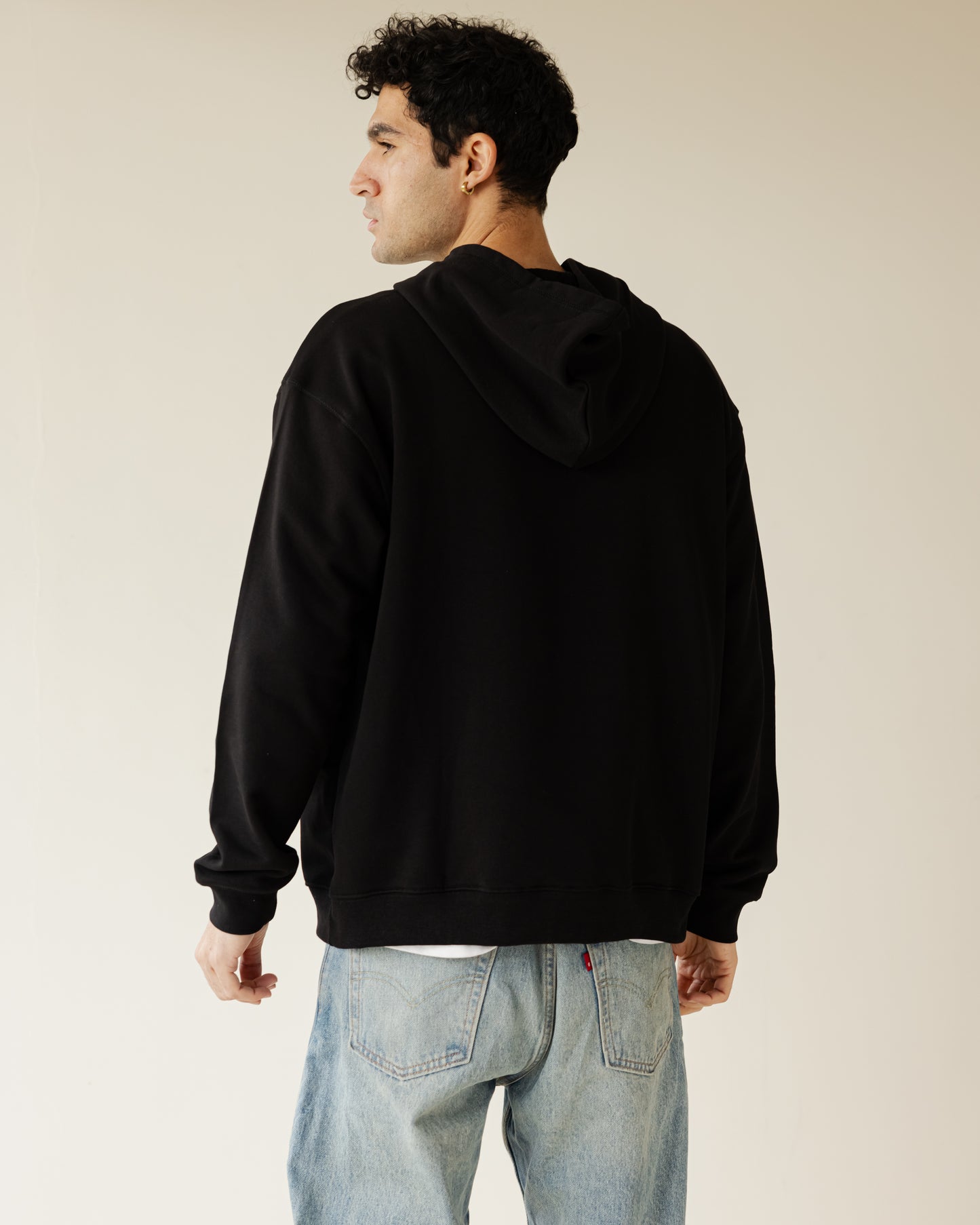 Black Hefty Hoodie